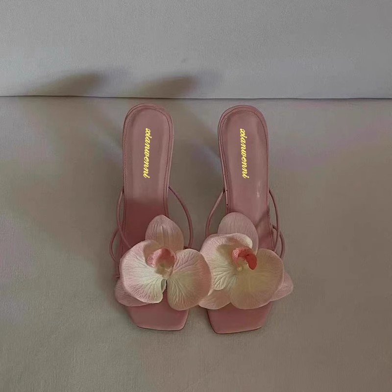 Floral Decorated High-Heeled Flip-Flop Sandals For Women, Summer Outdoor Fashion, 2025 New Trend, Internet Celebrity_vogvips.com