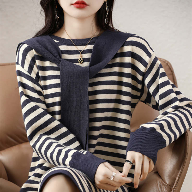 New Autumn and Winter Round-Neck Striped Mid-Length Dress for Women, Loose Fit, Suitable for Outerwear or Layering, with a Stylish Navy Collar and Round Neck Knit Top