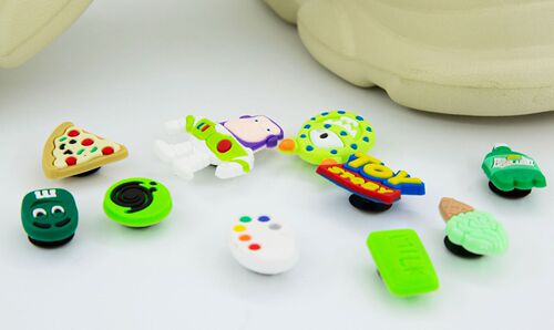 Cross-border Buzz Lightyear Croc-style Clog Shoes with Floral Design, Detachable Cartoon-Style Accessories, and a Stylish, Adorable Shoe Clip
