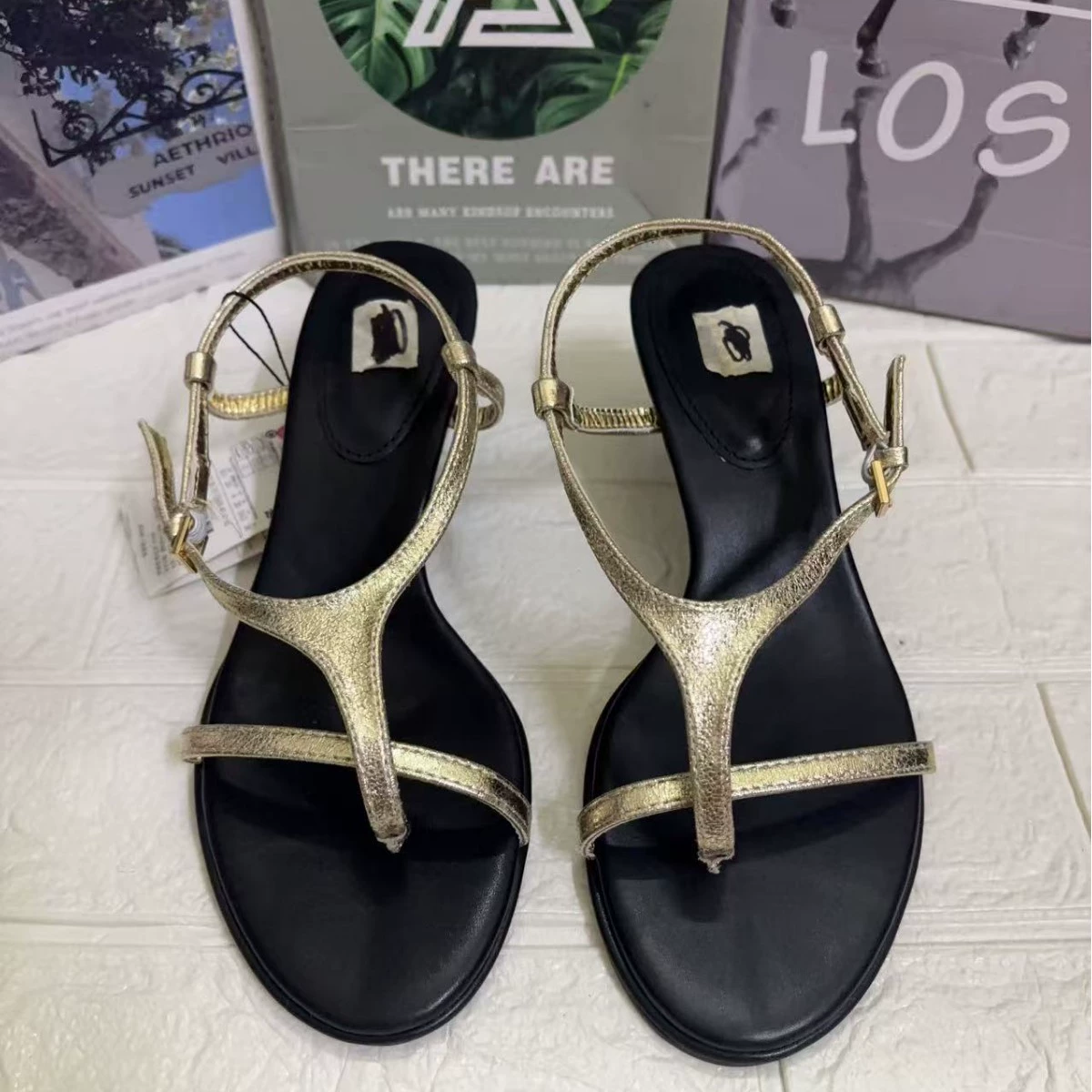 ZA2025 новые летние стильные элитные римские сандалии с золотой пряжкой и тонкими ремешками для верхней одежды, женские сандалии на шпильке с высоким каблуком
