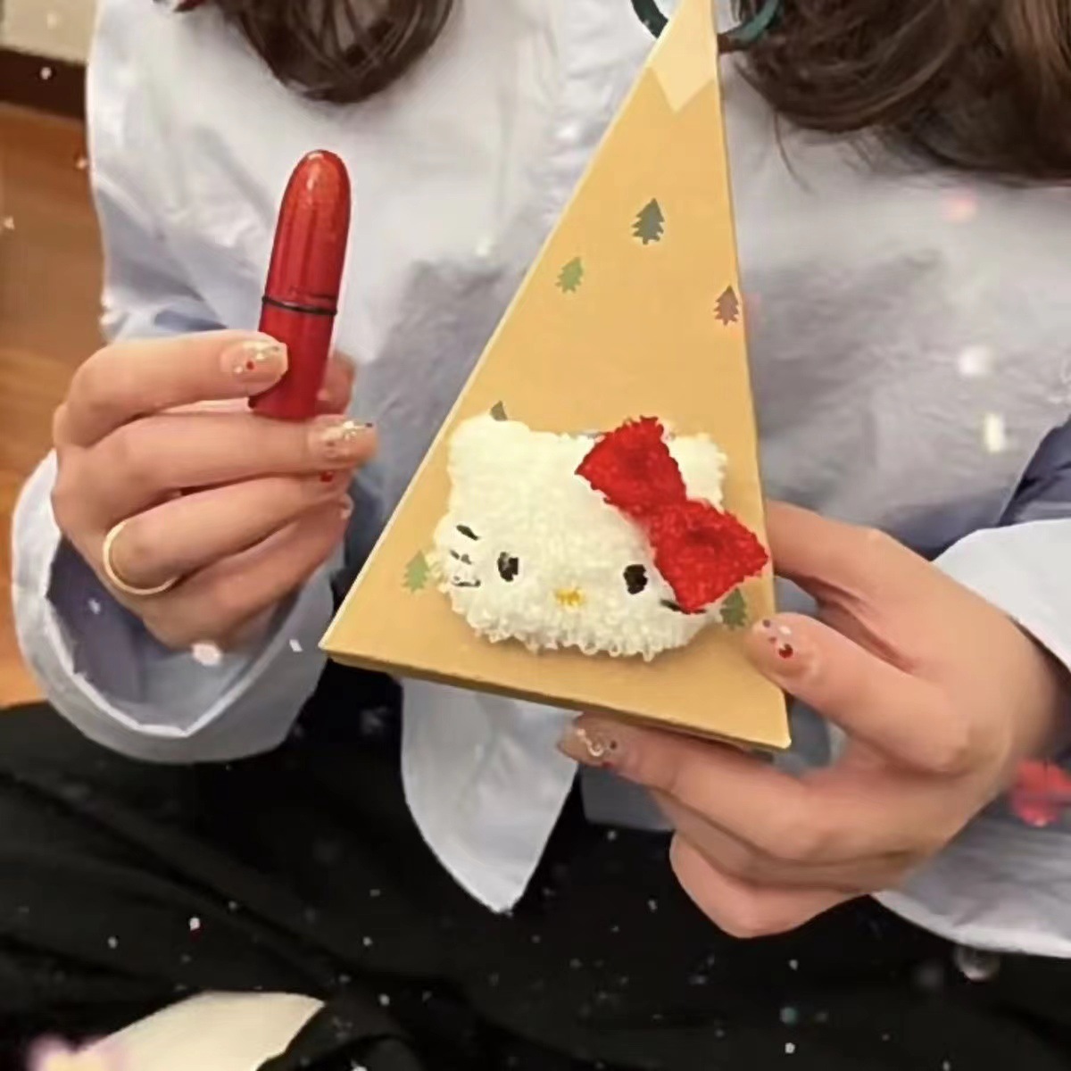 Calcetines de regalo de Navidad estilo caja de regalo de Hello Kitty, estilo pareja, de felpa de coral, de moda en TikTok, para mujer