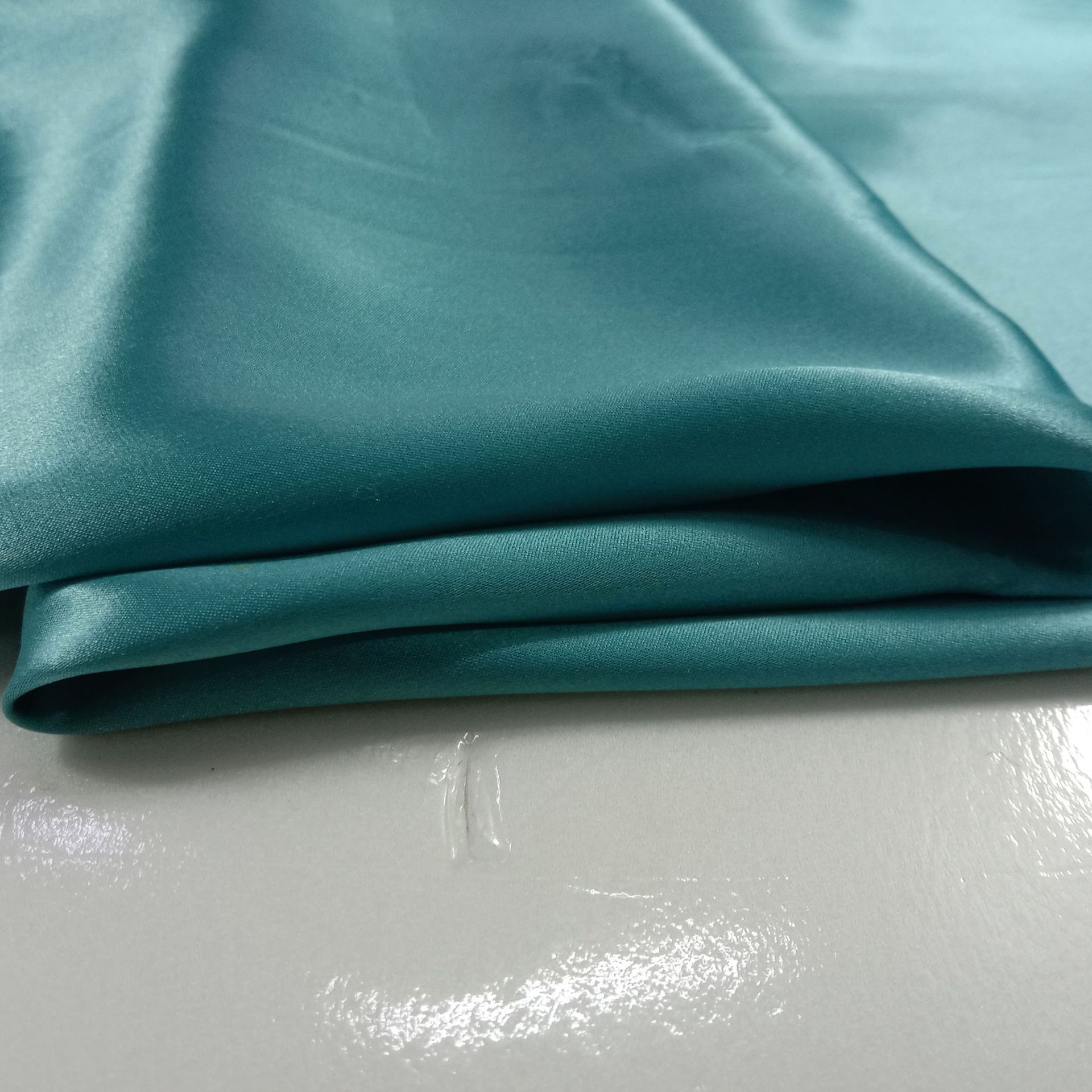 吉弟华都 Silk pijama, sleep mask, bedspread