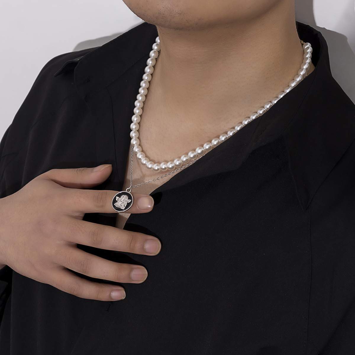 geometric fashionable universal necklace from pearl