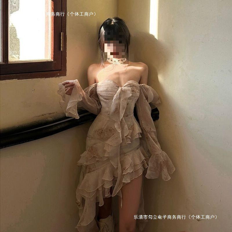 奶油玫瑰晕染不规则连衣裙女2025秋季新款荷叶边礼服拖尾长裙|undefined