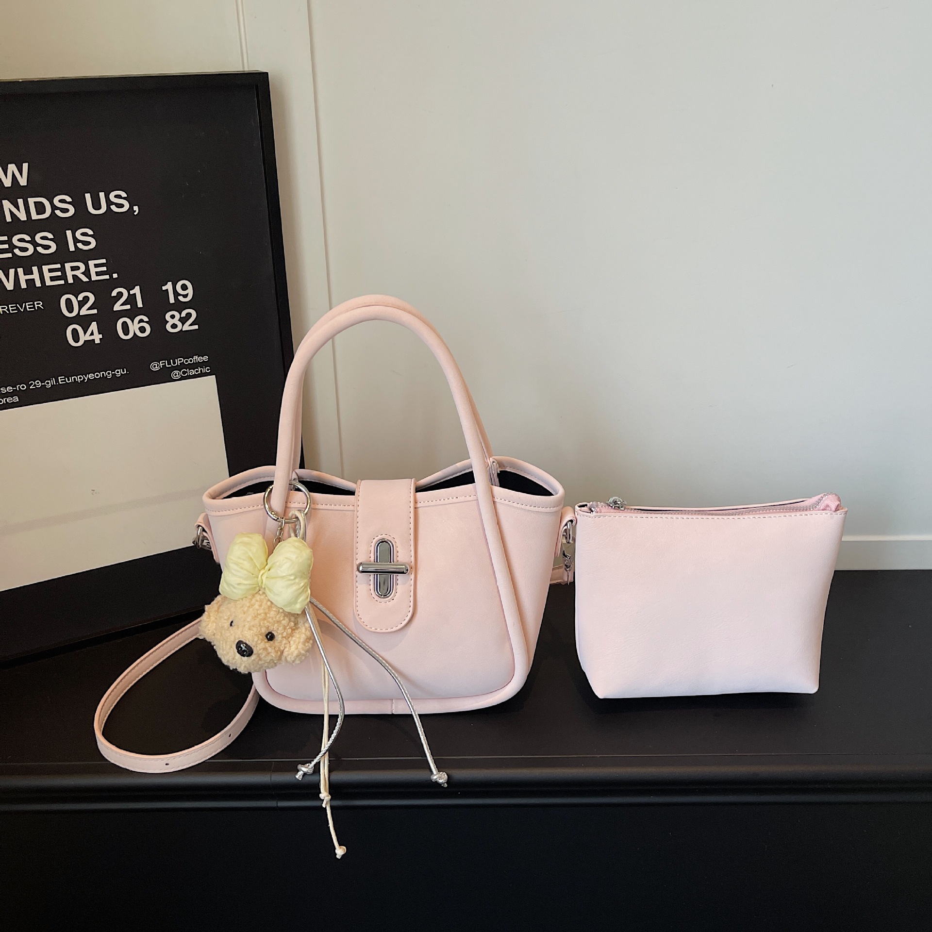 Lichi estilo extranjero fresco bolso de cubo de moda personalidad ligera de lujo diario nicho cesta de platos exquisita bolsa de cartas