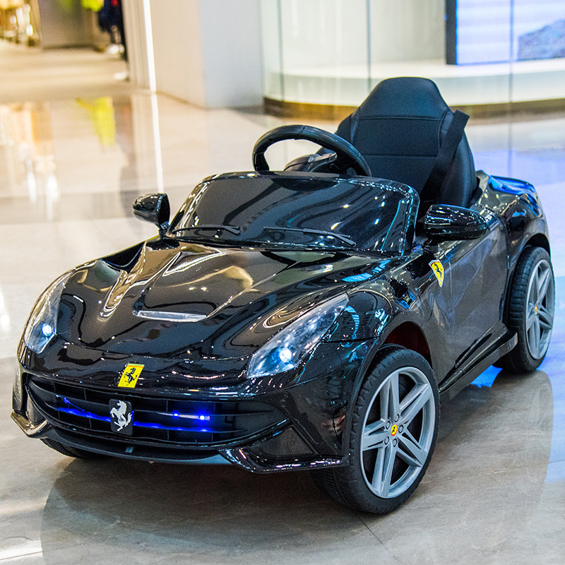 vehículo eléctrico transfronterizo para niños de cuatro ruedas de dos tracciones, coche de juguete de control remoto para hombres y mujeres, sonido Bluetooth