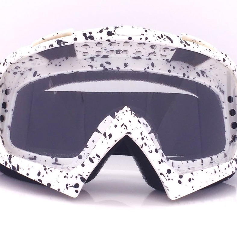 Motocicleta X400 equipada com óculos de esqui off-road, capacete, óculos de proteção para pilotagem ao ar livre_voghion.com