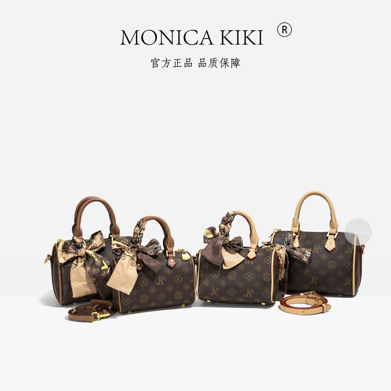 Monica Qiqi this year's popular pillow bag women's European and American fashion all-match one-shoulder presbyette Boston handbag women