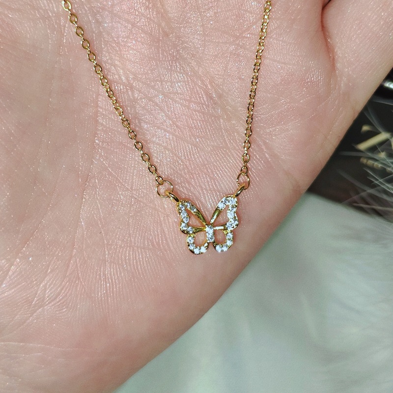 Silver Sparkling Butterfly Diamond Necklace Women's Fashion Simple Temperament Personality Niche ins Style Design Sense Clavicle Chain