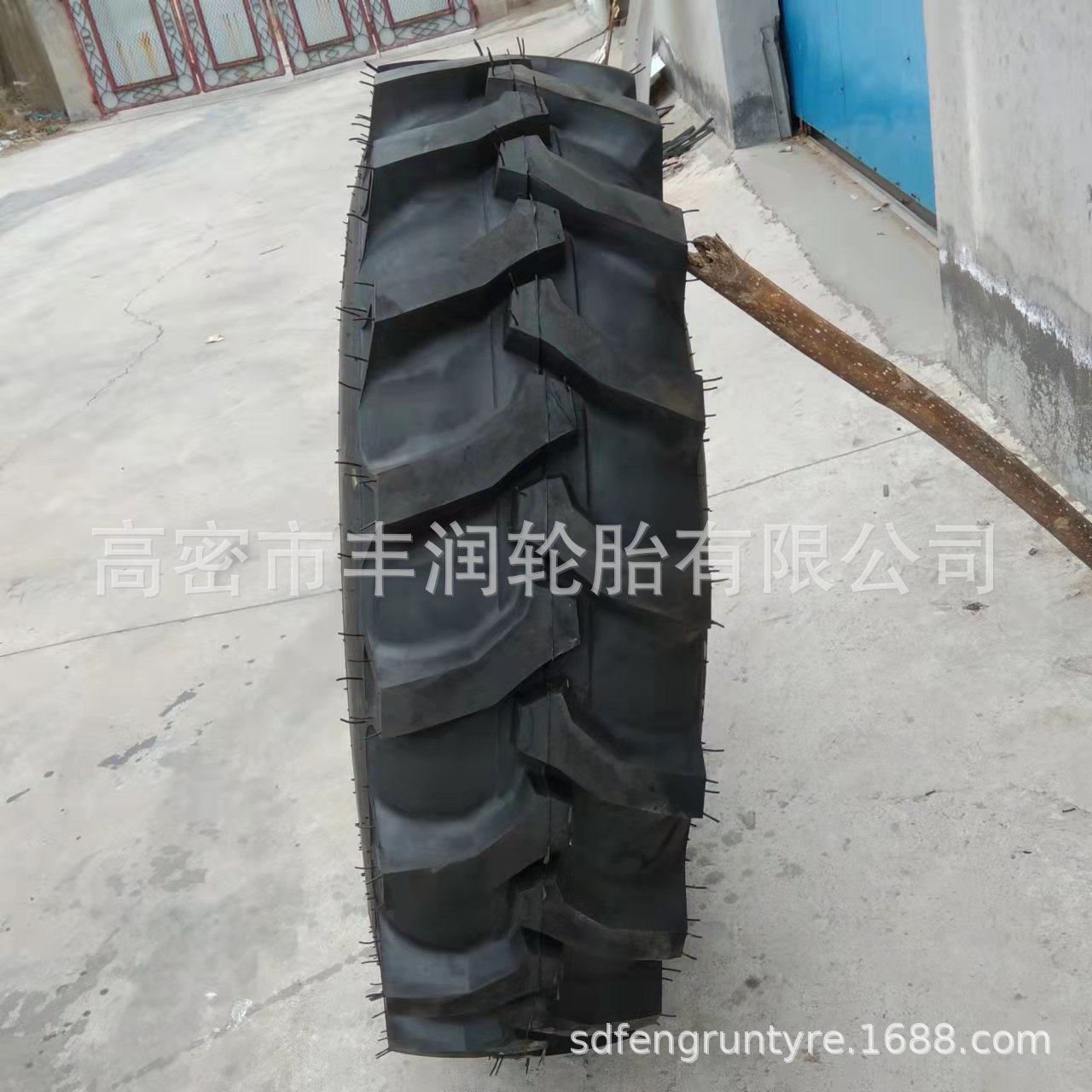 供应 人字拖拉机轮胎 12.4-28农机具轮胎13.6-28