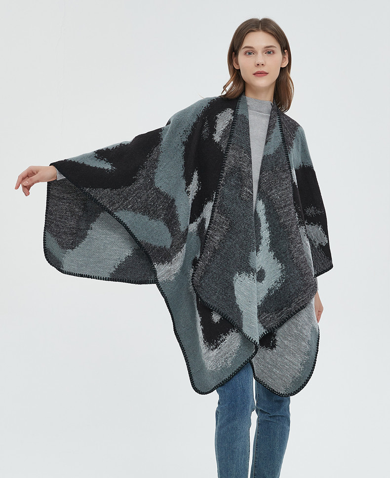 Unisex Large leopard print split cape with double jacquard collar_voghion.com