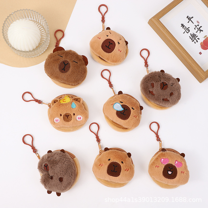 Popular Capybara Coin Purse with Snotty Nose, Capitoline Earphones, Bag Charm, Cartoon Plush Heart-Shaped Guinea Pig Storage Bag