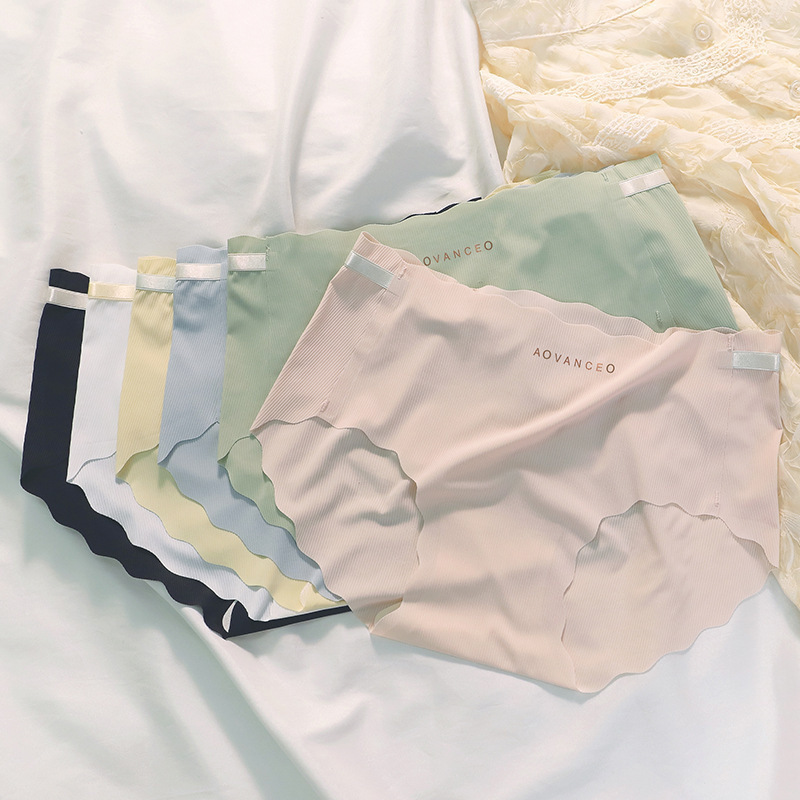[Individually Packaged] Seamless Ice Silk Underwear for Women, Summer One-Piece Bare-Feel Mid-Waist Hip-Lifting Breathable Women's Briefs
