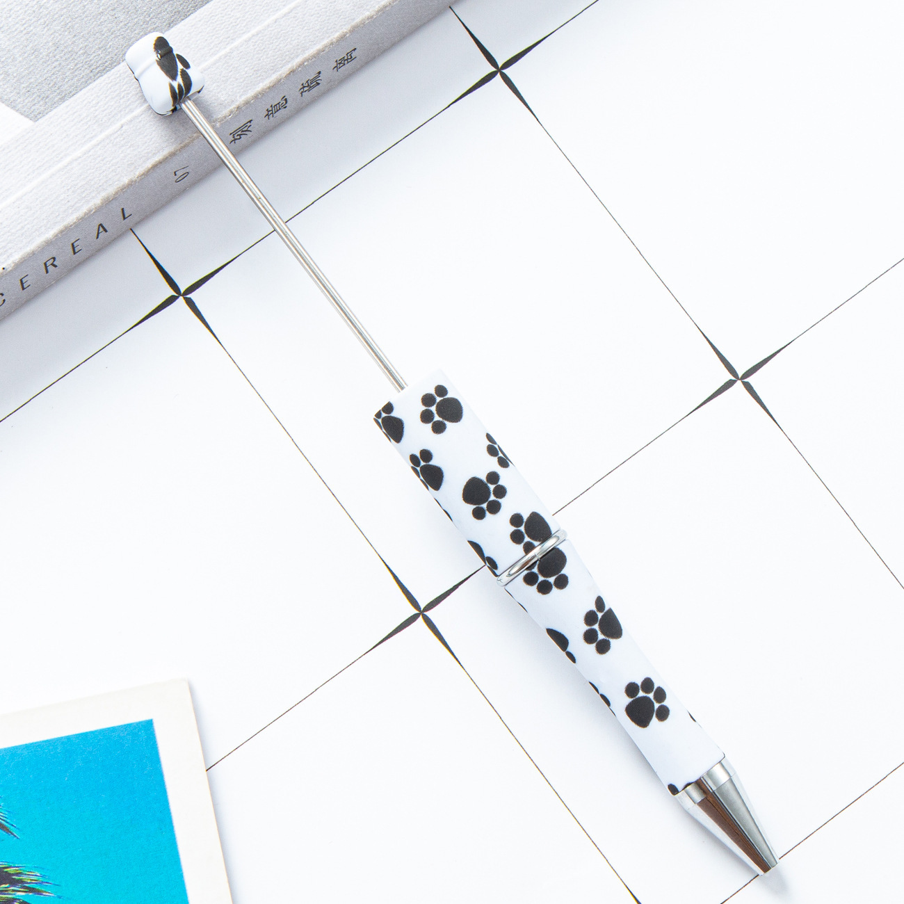 Diy plástico creativo mano de leopardo flor de cuentas al por mayor de alto valor de impresión plástico cuentas