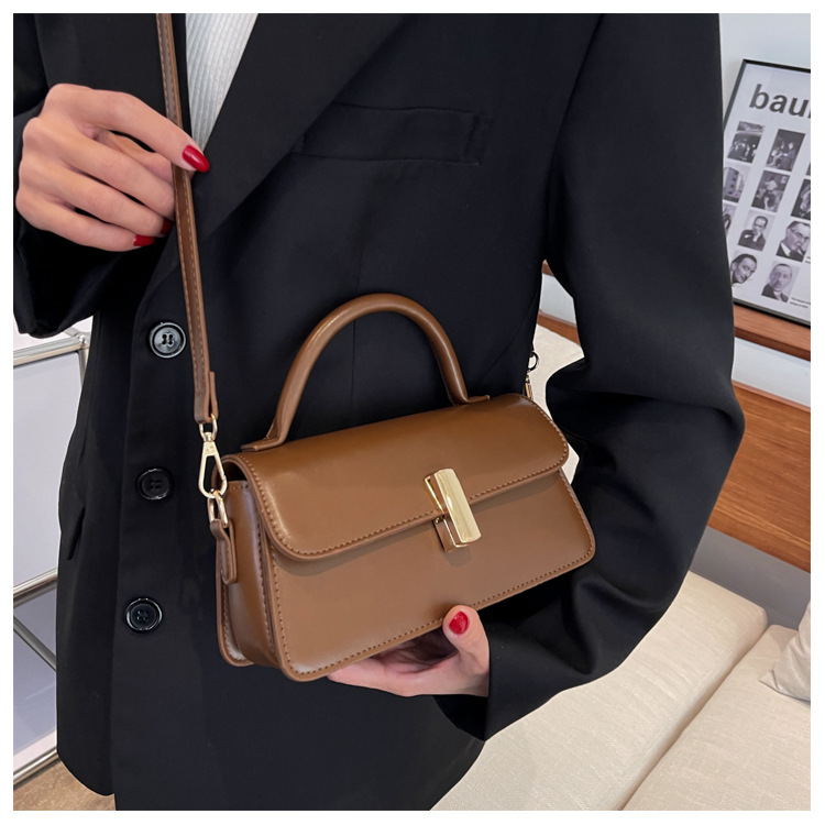 Fashion Small Bag Women's New Fashion Messenger Bag display picture 7