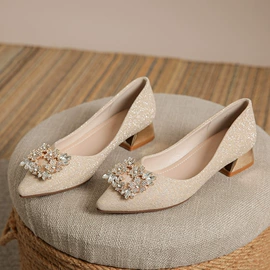 女式休闲单鞋;女式时装单鞋