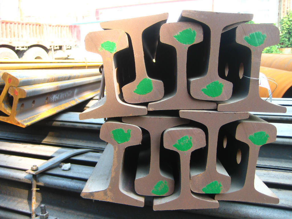 陕西轨道钢行吊道轨路轨起重机用钢轨 43KG轻轨 建筑钢材轨道钢