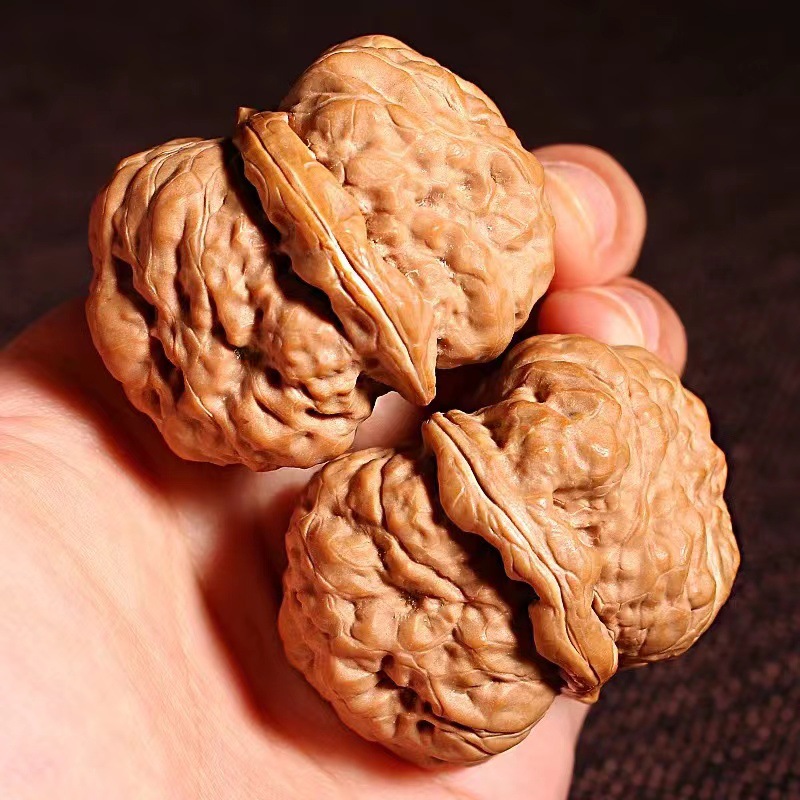 Mill Lion Head Wen Play Walnut Mountain Fruit Plate Play Hand Twist Hand Twist Small Walnut Hemp Walnut