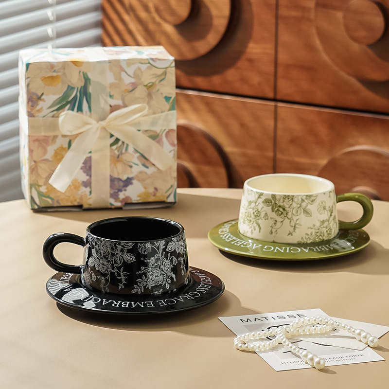 Taza de regalo de taza de café de cerámica taza de regalo de mano taza de regalo plato de lujo lujoso retro rosa retro