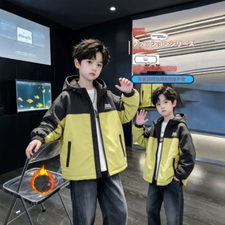 男童拼色冲锋衣外套2026新款中大童男孩加棉加厚保暖连帽上衣潮酷