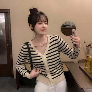Striped Knitted Cardigan Women's Spring and Autumn Thin Sun Protection Clothing New Loose Outer Collar Long-Sleeved Short Top