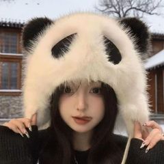 パンダ帽子 女性用 フェイクフォックスファー 冬用暖かい帽子 親子スタイル アウトドア用 ふわふわ耳当て付き 漫画風動物キャラクター