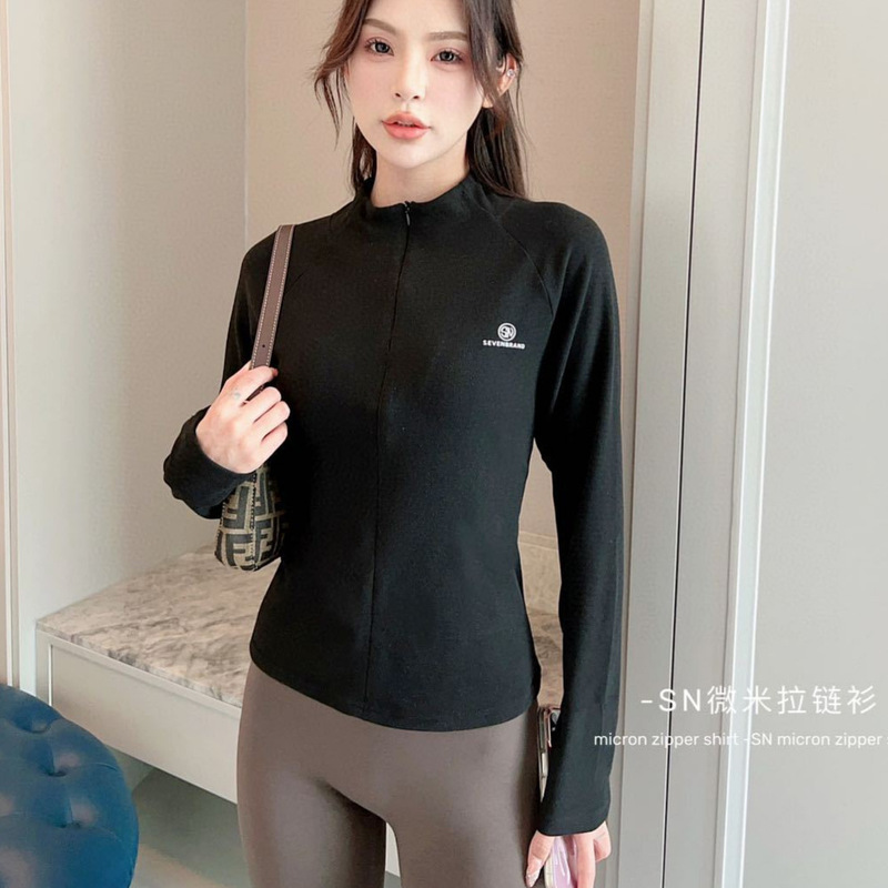 半開きのファスナーのミクロンの底のシャツの女性の秋冬の新型のプリントのアルファベットのファスナーのシャツの高級感の修身は底の上着を打ちます。|undefined