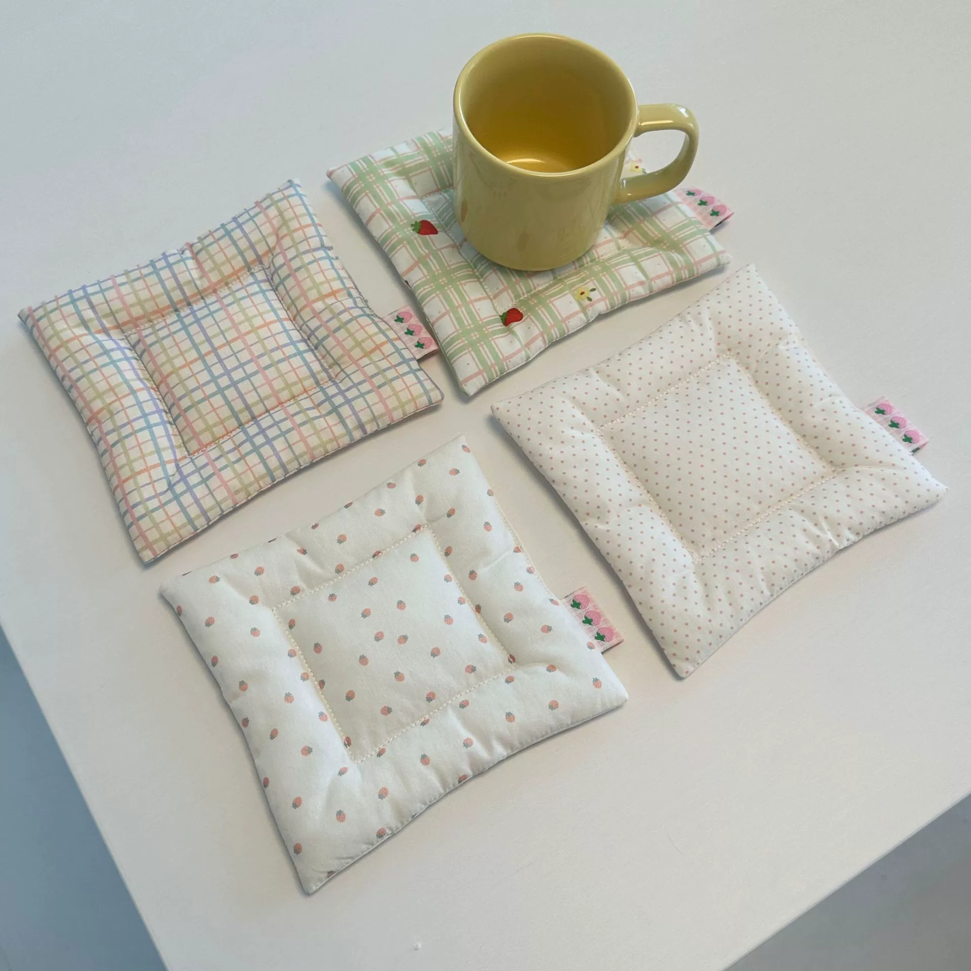 Корейский стиль инфор карта квадратный в горошек клубничный клетчатый подстаканник уютной прихватки?