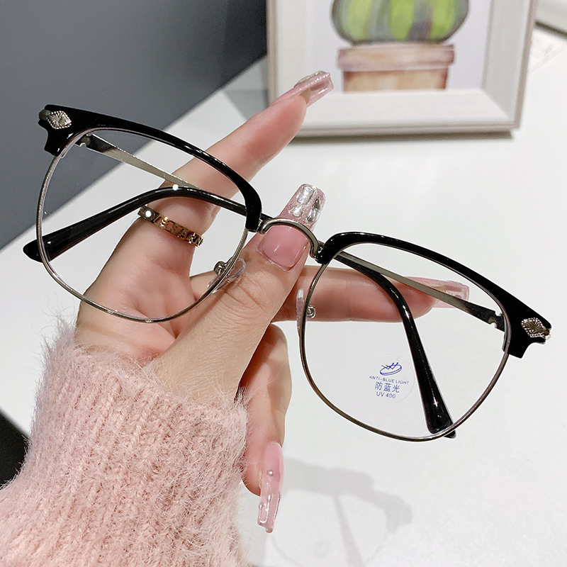 New Anti-Blue Light Glasses, Retro Eyebrow Frame, Fashionable Glasses for Men and Women, Middle-Aged and Elderly Eye Protection, Presbyopia New Anti-Blue Light Glasses, Retro Eyebrow Frame, Fashionable Glasses for Men and Women, Middle-Aged and Elderly Eye Protection, Presbyopia