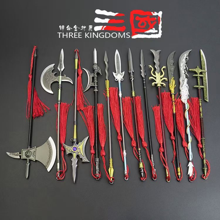 Three Kingdoms Cold Weapon Metal Model: Guan Yu's Green Dragon Knife Weapon Ornament, Collection of Eighteen Ancient Weapons Three Kingdoms Cold Weapon Metal Model: Guan Yu's Green Dragon Knife Weapon Ornament, Collection of Eighteen Ancient Weapons