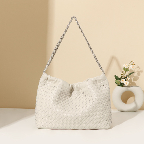 New Sheen Wind Plain Color Elegant Knitted Cloud Bag Fashion Trend Underarm Bag Simple Versatile Shoulder Bag for Women