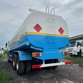 定制重汽豪沃铝合金罐车后八轮柴油汽油运输车20方移动加油车