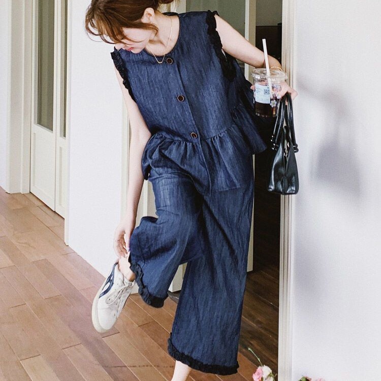 Resort Style Flutter-Sleeve Denim Top and Wide-Leg Pants Set for Women, 2025 Summer New Style, Super Stylish Two-Piece Set