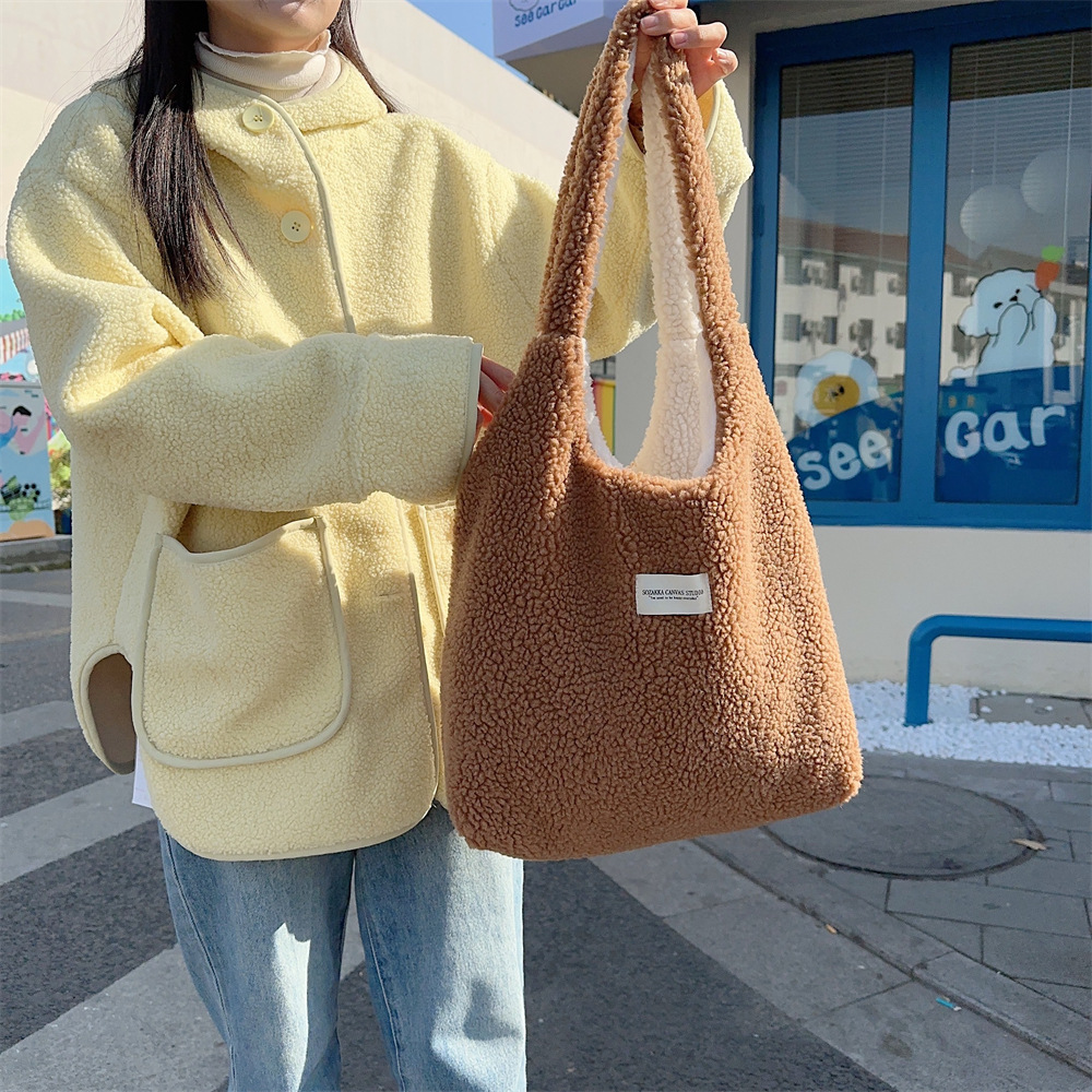 310233 Autumn/Winter Korean version dual-sided plush simple single-shoulder student large-capacity commuting vest bag undefined