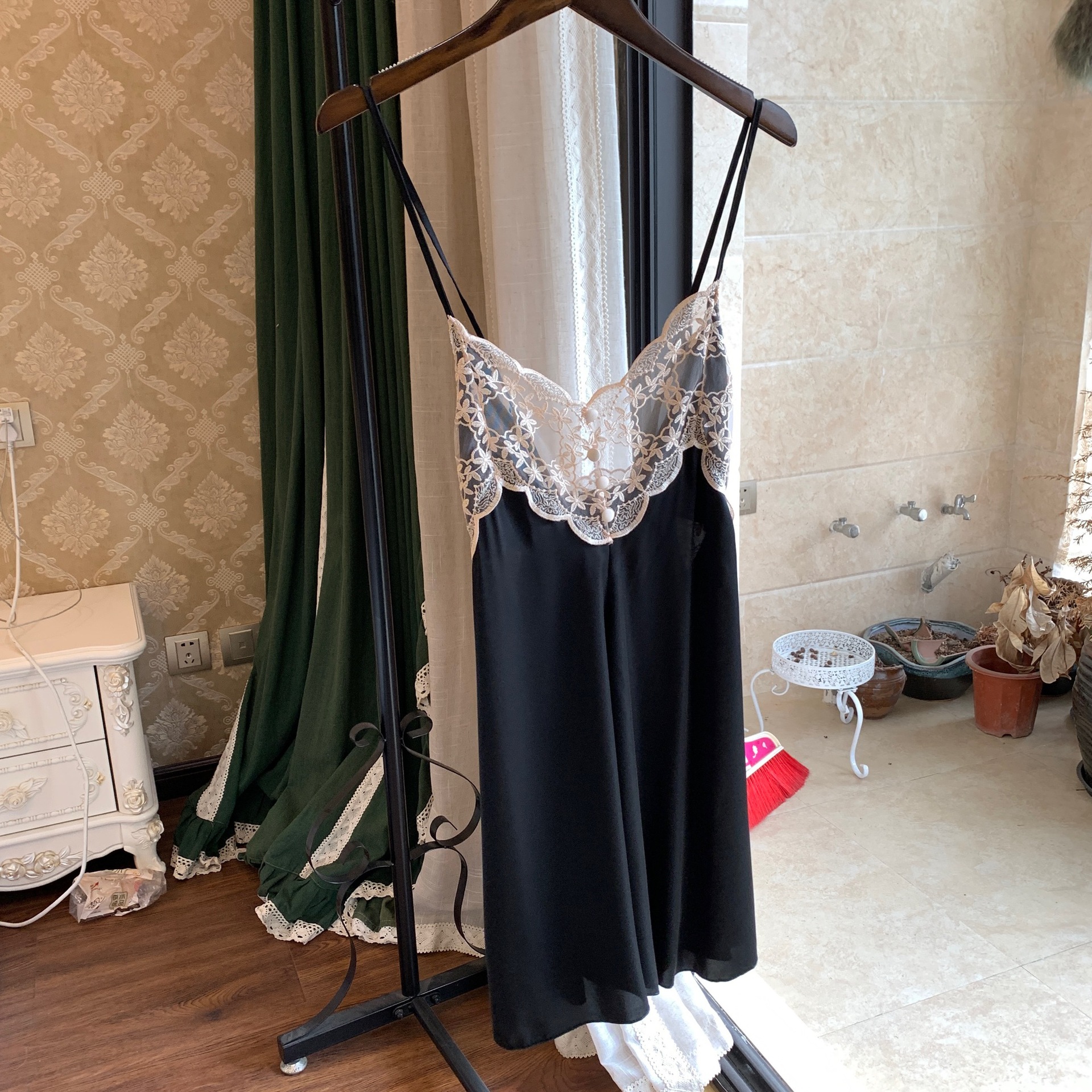 0DD8A4E8-6322-4930-9EC6-DEB39D