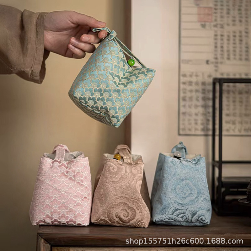 Tea set for traveling