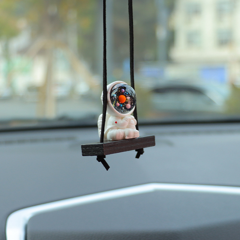 Wholesale a generation of creative astronaut car accessories car hanging car interior pendant car pendant car Crane