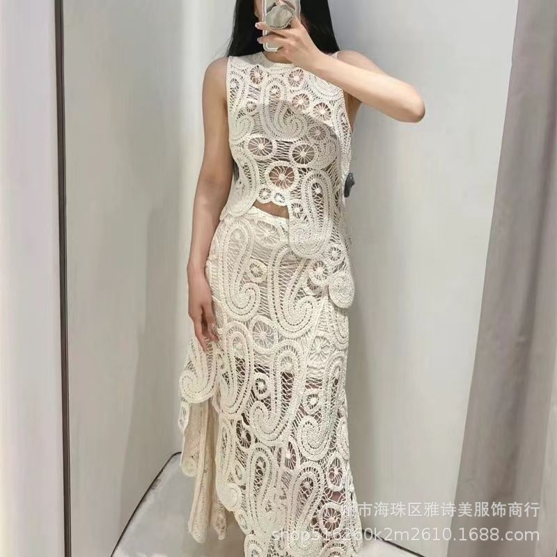 Spring New European and American Style Age-reducing Fashion Round Neck Sleeveless Asymmetric Design Knitted Hollow Crochet Two-piece Set
