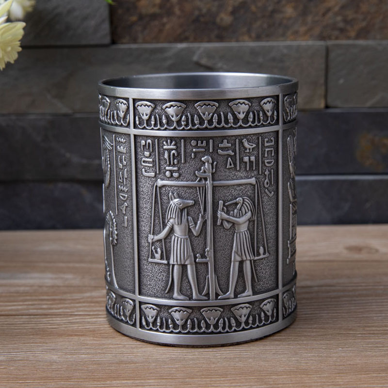 Creativo simple metal redondo Luz de lujo titular de la pluma caja de almacenamiento titular de la pluma de escritorio decoración regalo ins venta al por mayor