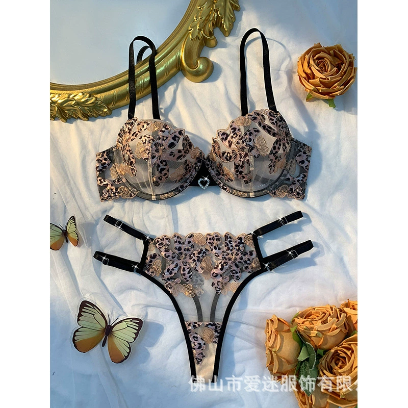 Нежно откровенное нижнее белье с вышивкой в виде леопардового принта, новый стиль в европейском и американском стиле, сексуальный комплект нижнего белья для зрелых женщин 25006.