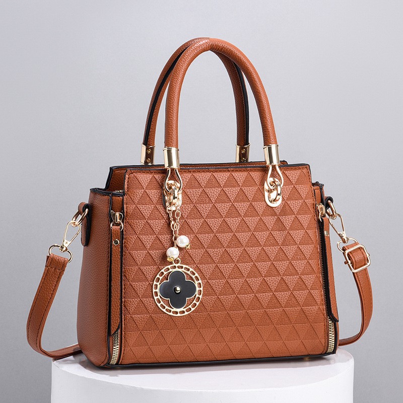 Bolsos de mujer 2024 primavera nuevo bolso de mujer de gran capacidad moda atmósfera textura simple bolso de mensajero de un solo hombro