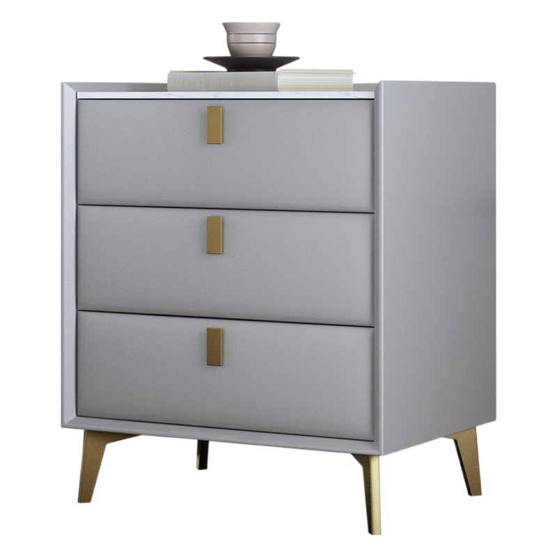 Mesita de noche de madera maciza, moderna y sencilla, cajones de tres niveles, armario de almacenamiento de 60 cm de altura, mueble auxiliar de cuero de estilo moderno, estilo ligero y lujoso.
