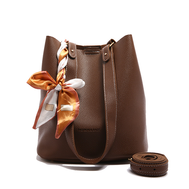 Bolso para mujeres 2024 nuevo otoño invierno alta sensación de bolso de hombro de gran capacidad de viaje bolso de cubo de agua bolso de mochila universal