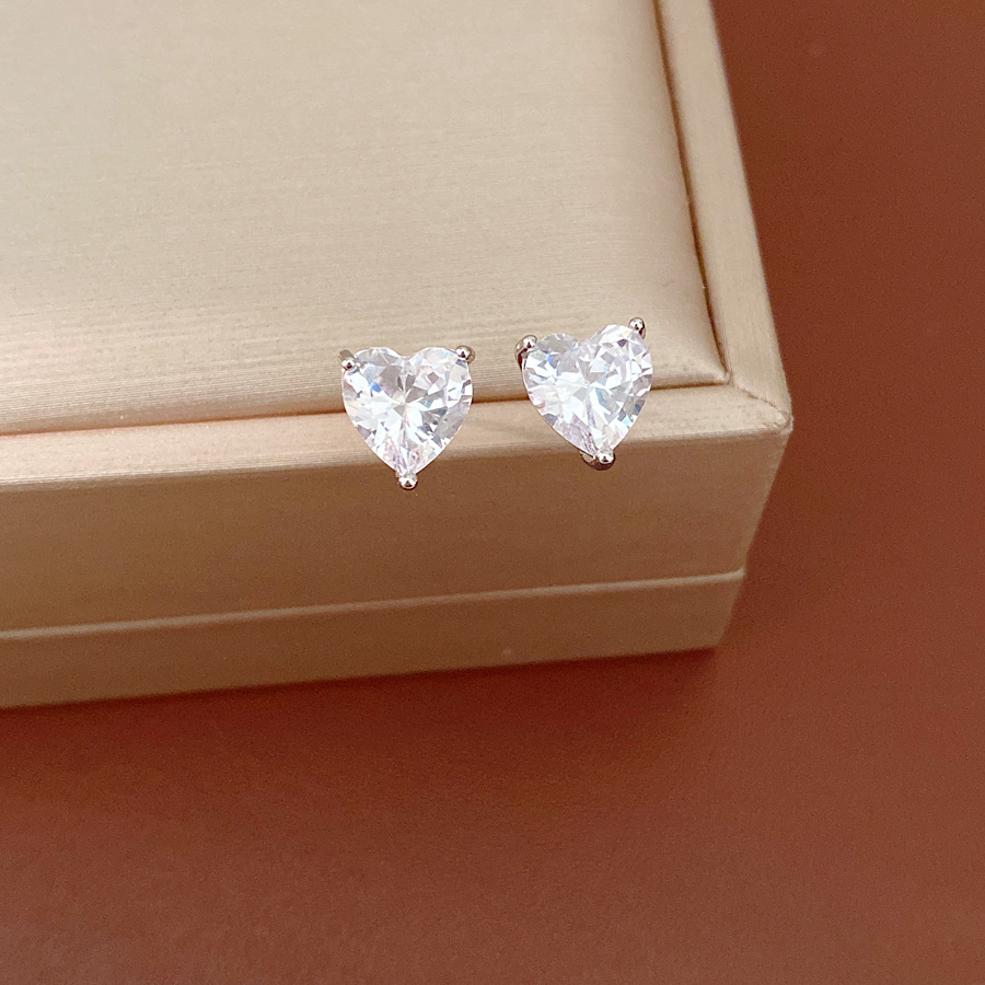 El estilo minimalista de la piedra del amor collar ligero lujo nicho cadena de clavícula personalidad temperamento de moda alta sensación conjunto de joyería