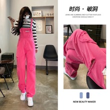 美式甜辣树莓粉色背带牛仔裤女初秋爱心破洞背带裤直筒阔腿连体裤