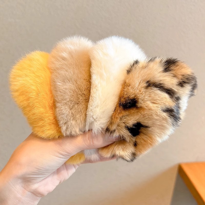 Otoño y invierno peluche niños lindos pinzas de cabello de perro de mango 2024 nuevas niñas frentes frentes BB clip clip clip clip de cabello rotos