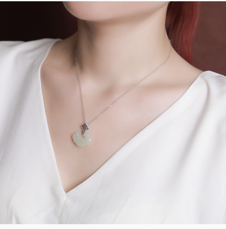 Mặt dây chuyền bạc S925 mạ vàng ngọc Hetian hình Ruyi phong cách cổ điển — Vàng (không có chuỗi) chi tiết 8