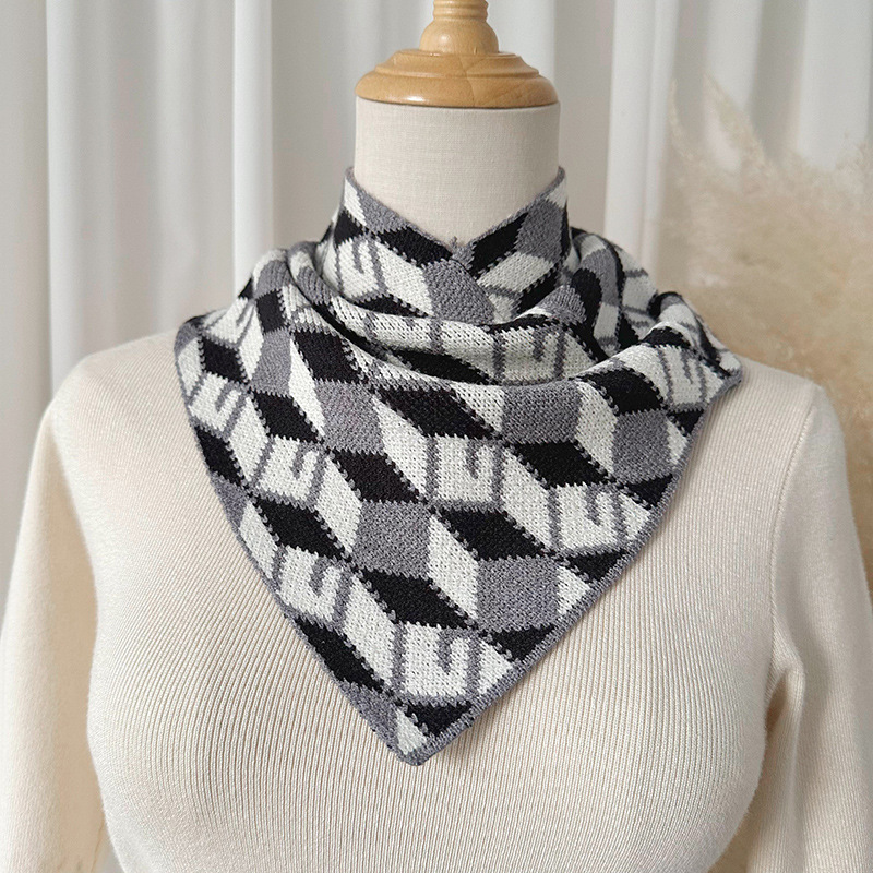 Nueva moda todo partido houndstooth bufanda de punto bufanda de las mujeres otoño y el invierno engrosado cuello cálido protección de cuello de triángulo bufanda
