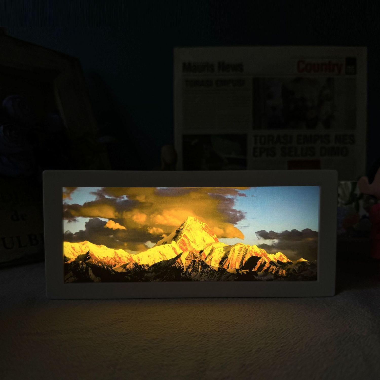 贡嘎雪山小夜灯日照金山创意桌面摆件充电款拍拍灯氛围生日礼物