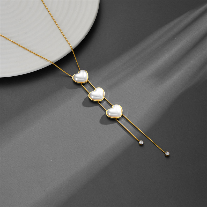 Titanium Steel 18K Gold Plated Sweet Simple Style Tassel Plating Inlay Heart Shape Pearl Zircon Pendant Necklace display picture 3